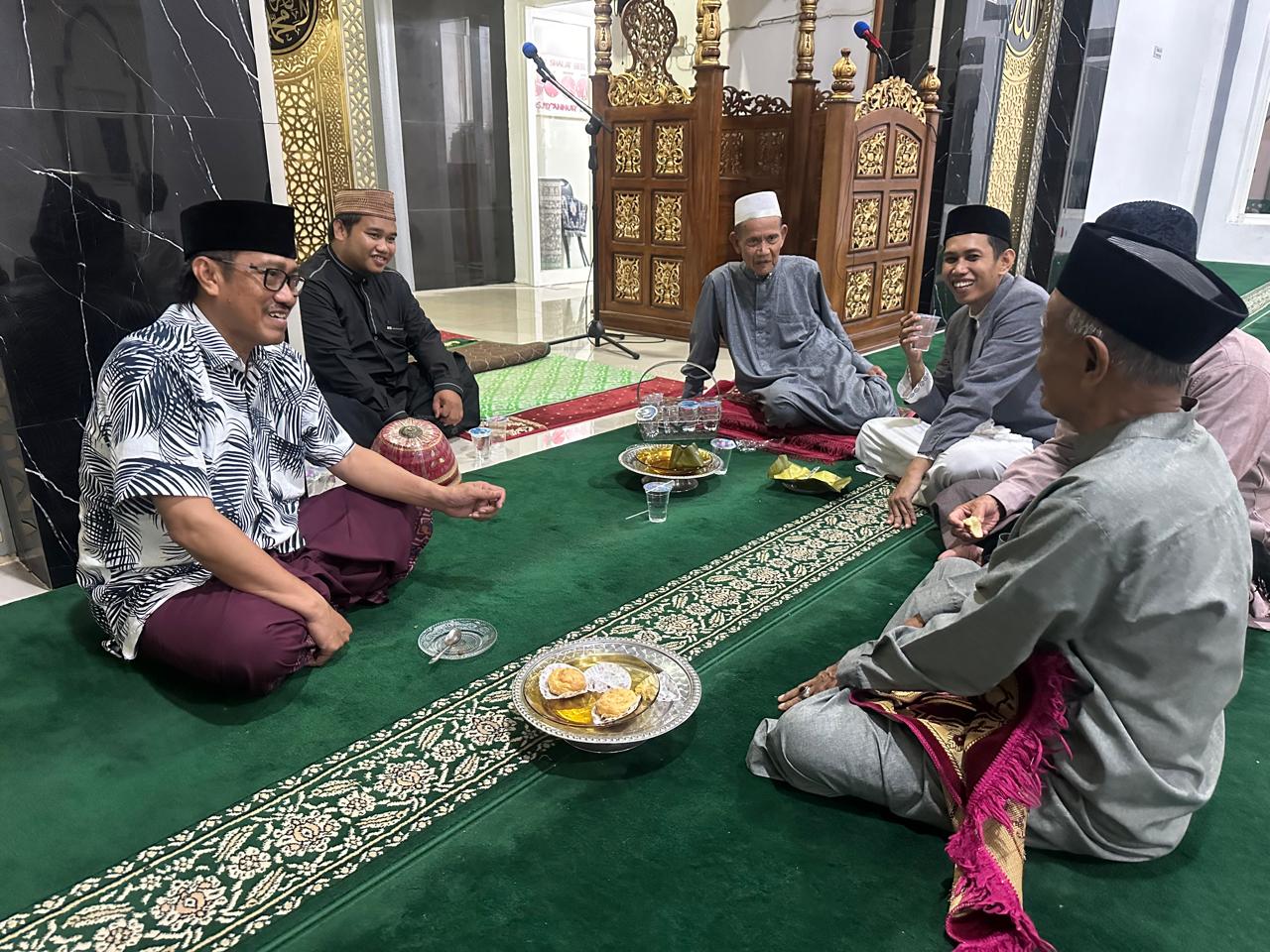 Tips HM Ismail iskandar Mengatur Waktu sebagai ketua pembangunan Masjid jami Annur lampoko Dengan  Aktivitasnya di Kota makassar.