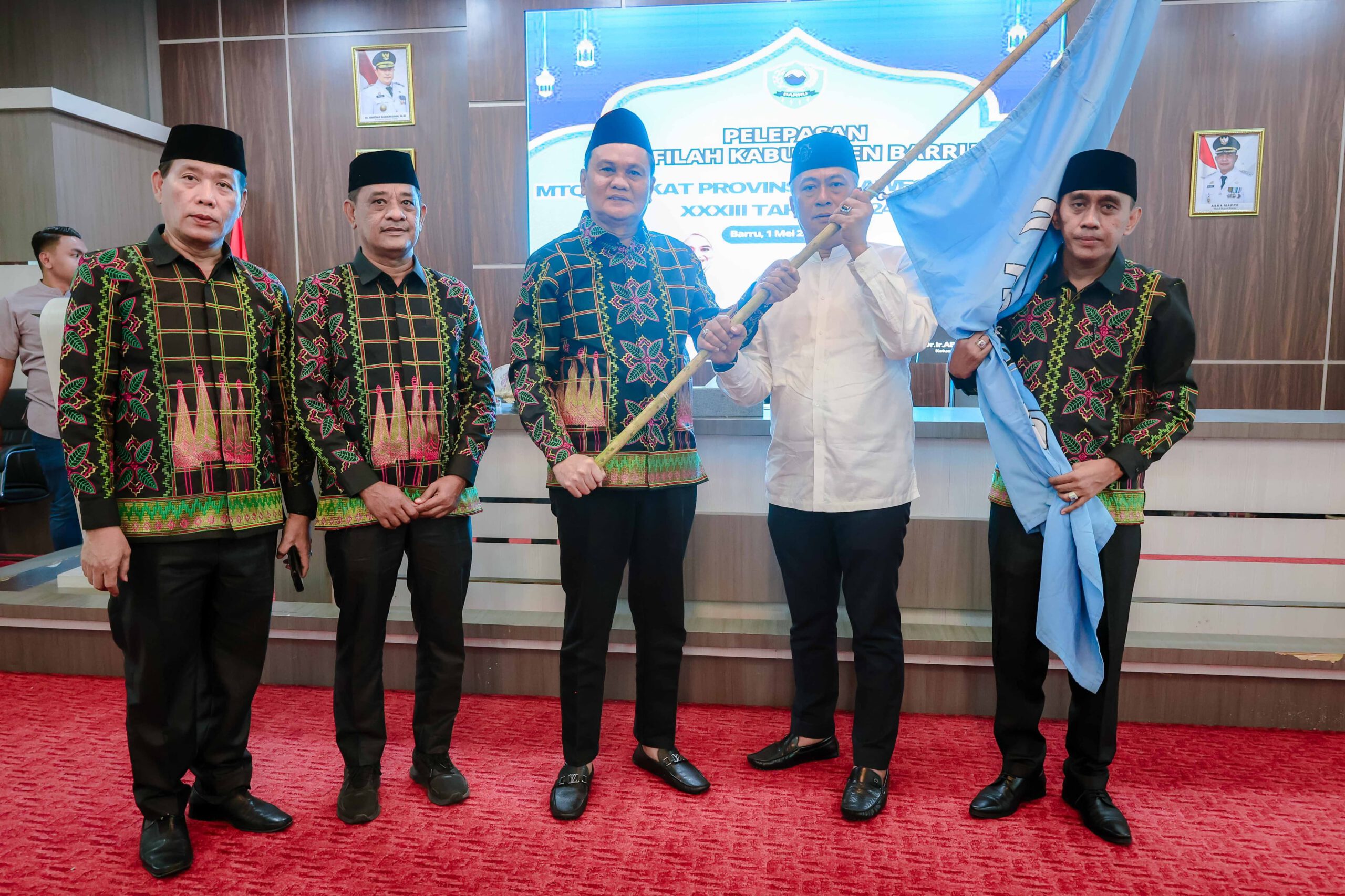 Suardi Saleh Lepas Kafilah Barru ke Ajang MTQ XXXIII Sulsel Di Kab.Takalar