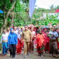 Suardi Saleh bersama drg.Ulfah hadiri Pesta Panen Adat Paenge masyarakat Dusun Birue