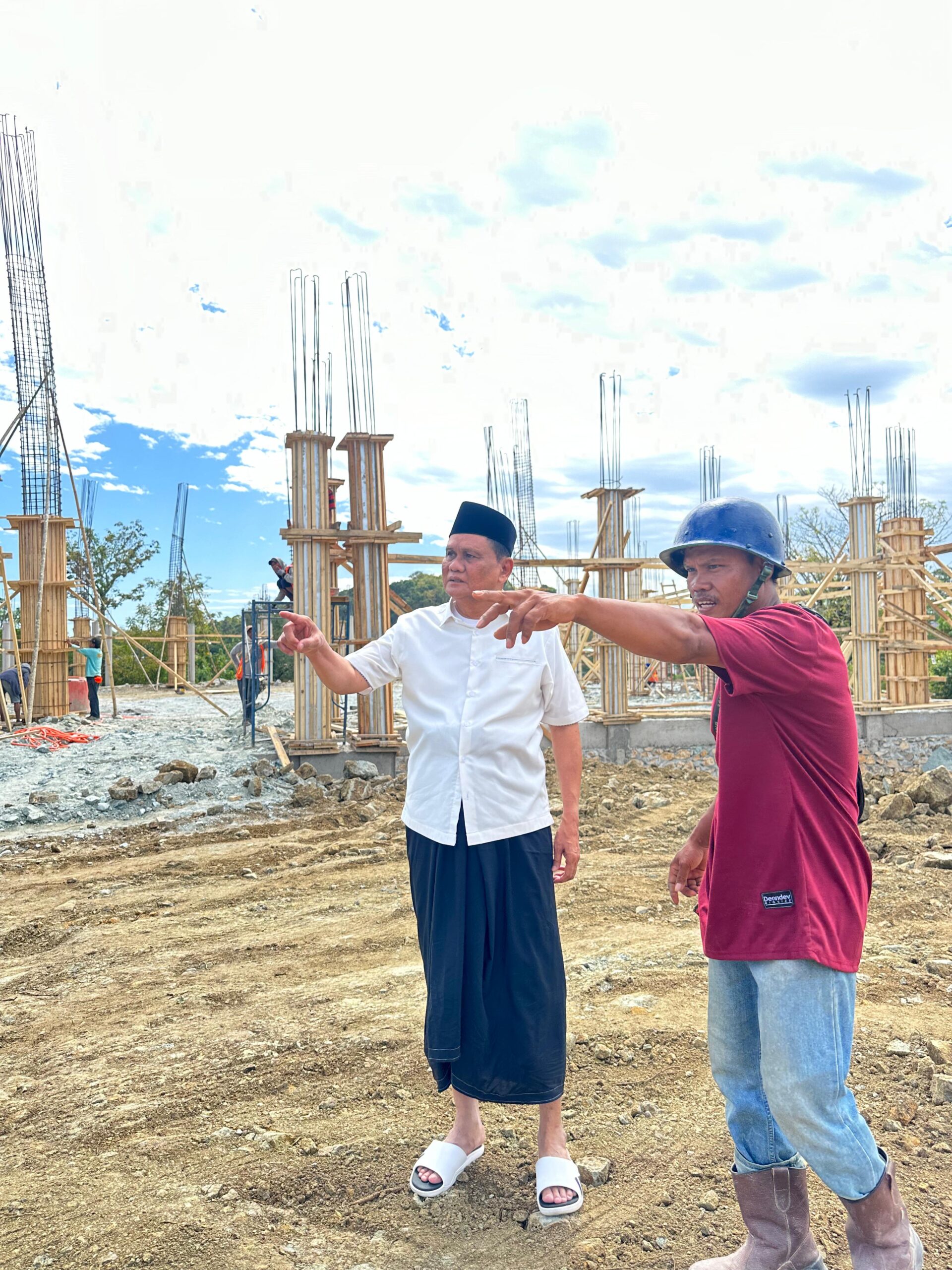 Suardi Saleh Pantau Perkembangan Pembangunan Masjid Raya Barru