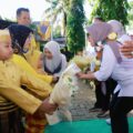 Penuh Semangat dan Cinta Anak, Bupati Barru Hadiri Pagi Ceria HAN 2025 di SDN 1 Barru
