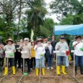 Andi Ina-Abustan Tanam JJ UH 01, Barru Menuju Lumbung Benih Nasional